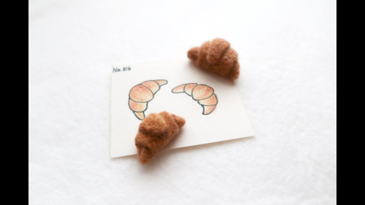 挑战100个羊毛毡小物——No.016 酥脆的可颂/牛角包 不来一个吗~ Wool felt  Croissant