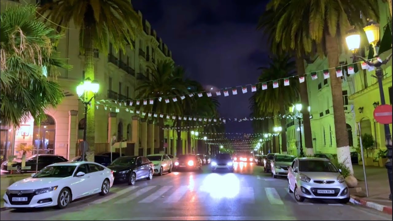 في قلب مدينة وهران: جولة في شارع الصومام ليلا ونهارا