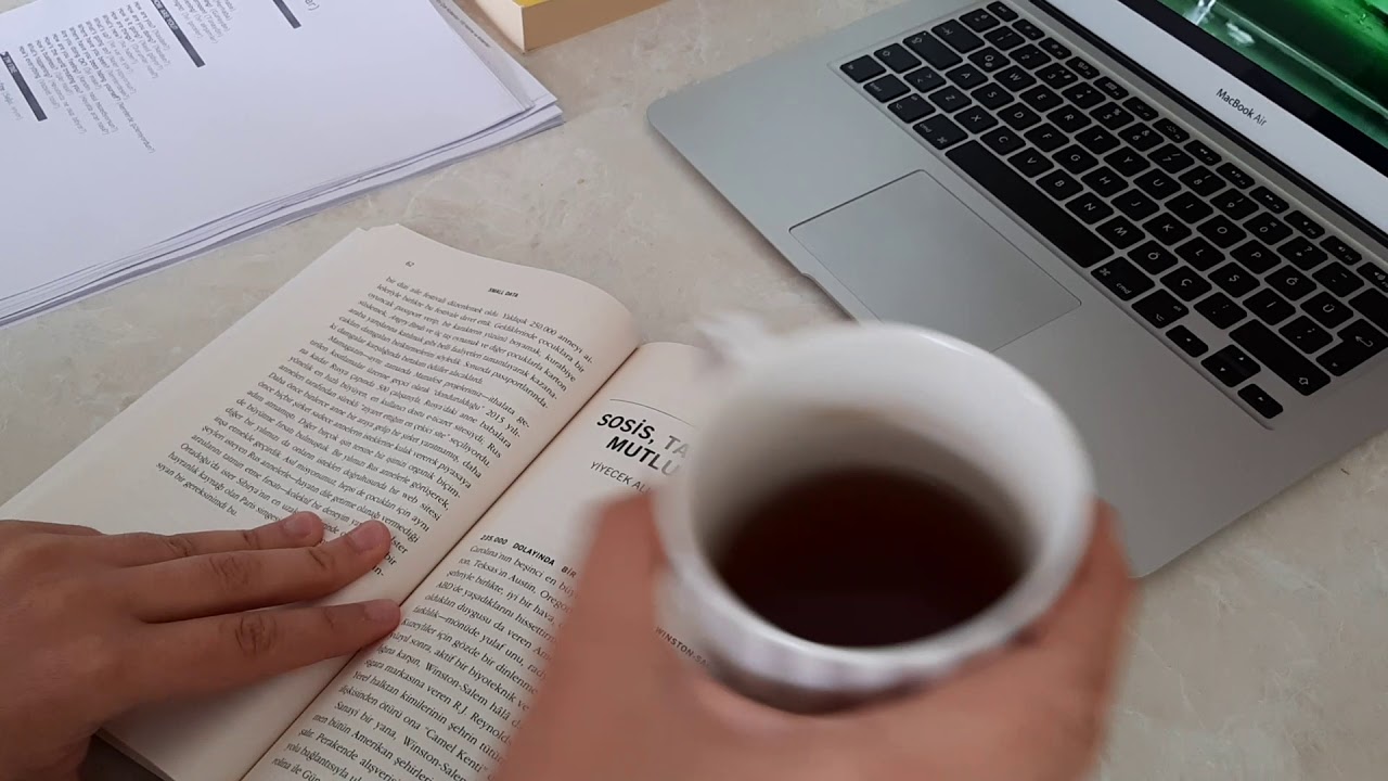 Benimle kitap oku 6 .Read a book with me . اقرأ كتابًا معي . 私と一緒に本を読む . 나와 함께 책을 읽어 . 和我一起讀書 . 😊☕📚🦋