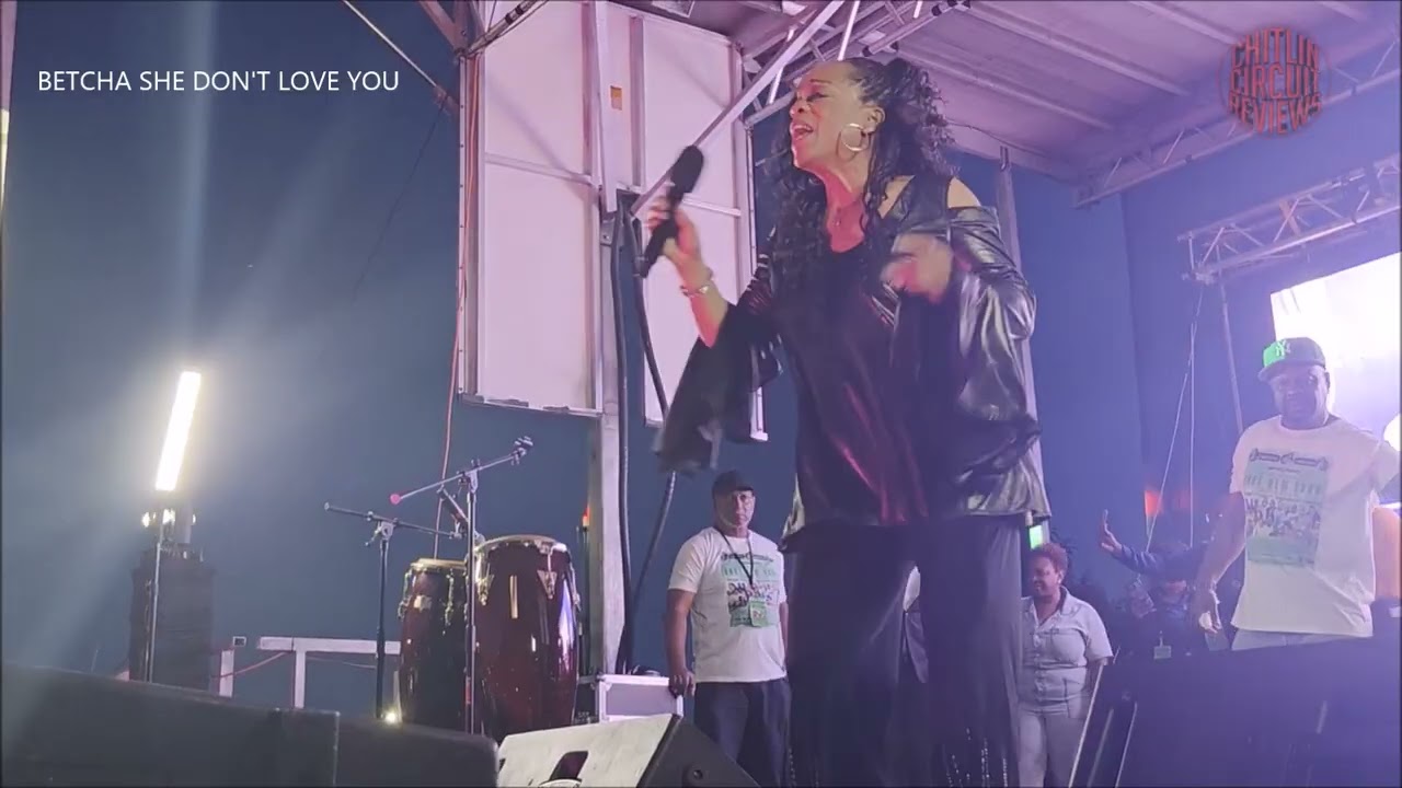EVELYN CHAMPAGNE KING LIVE 9/20/205 at THE EAST NEW YORK CONCERT + WELLNESS SERIES