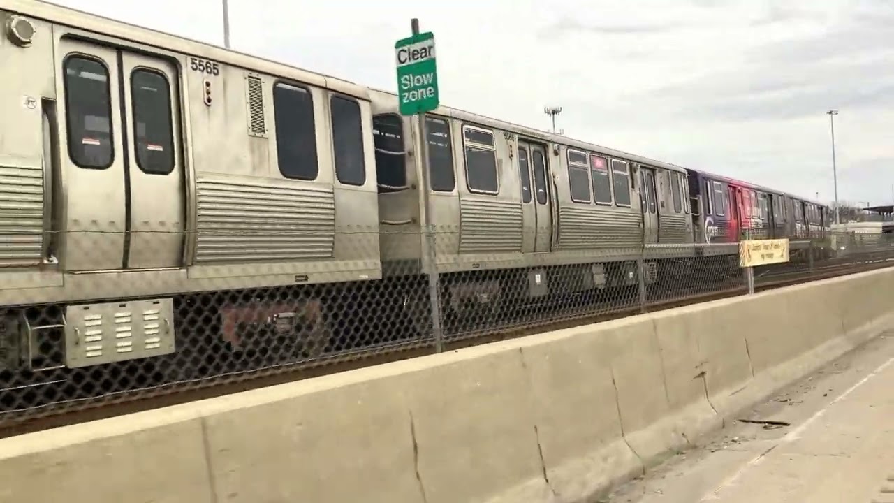 2025 HOLIDAY TRAIN ON RED LINE