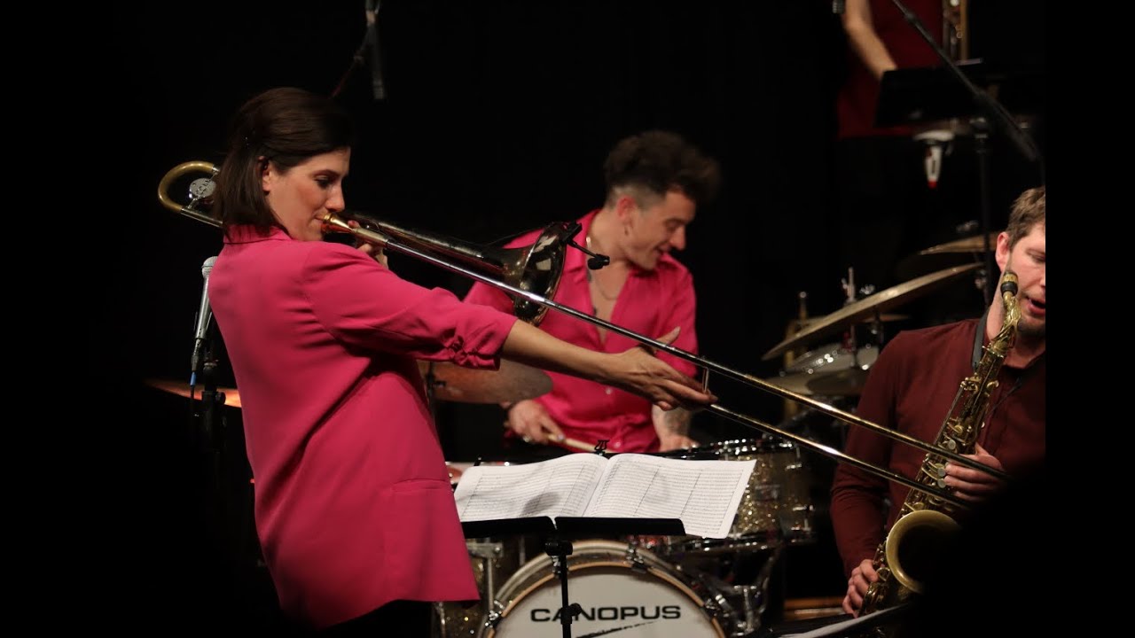 Antonia Hausmann & Big Band Spielvereinigung Sued - Stille Post