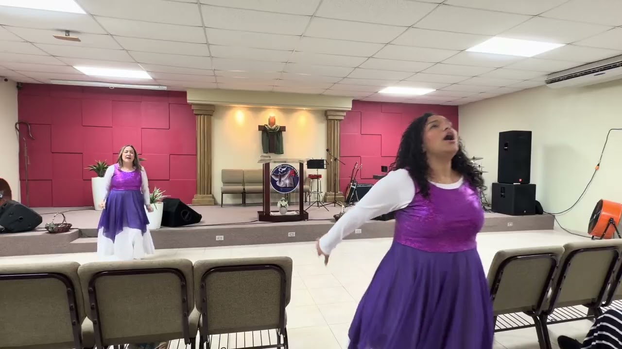 Interrumpe mi vida de Natanael y Giovanna por grupo de adoración, Elimelec 