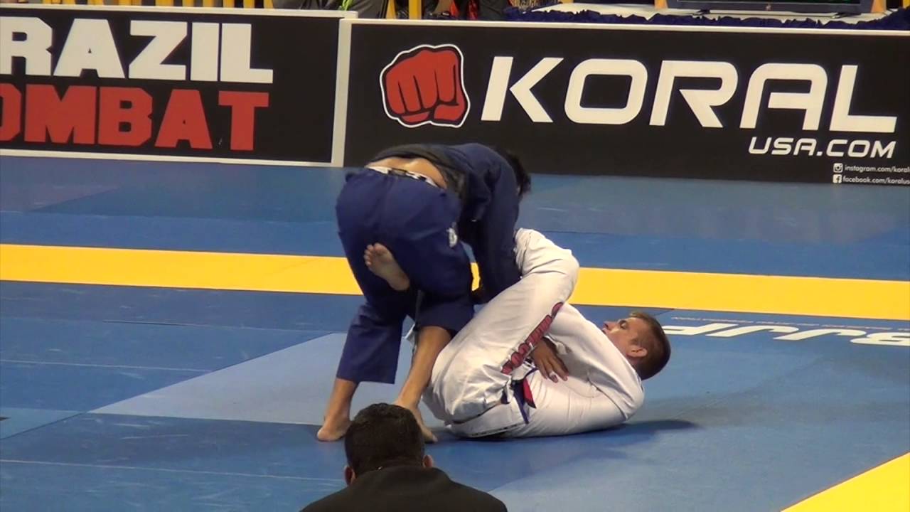 Keenan Cornelius vs Leandro Lo Worlds 2016