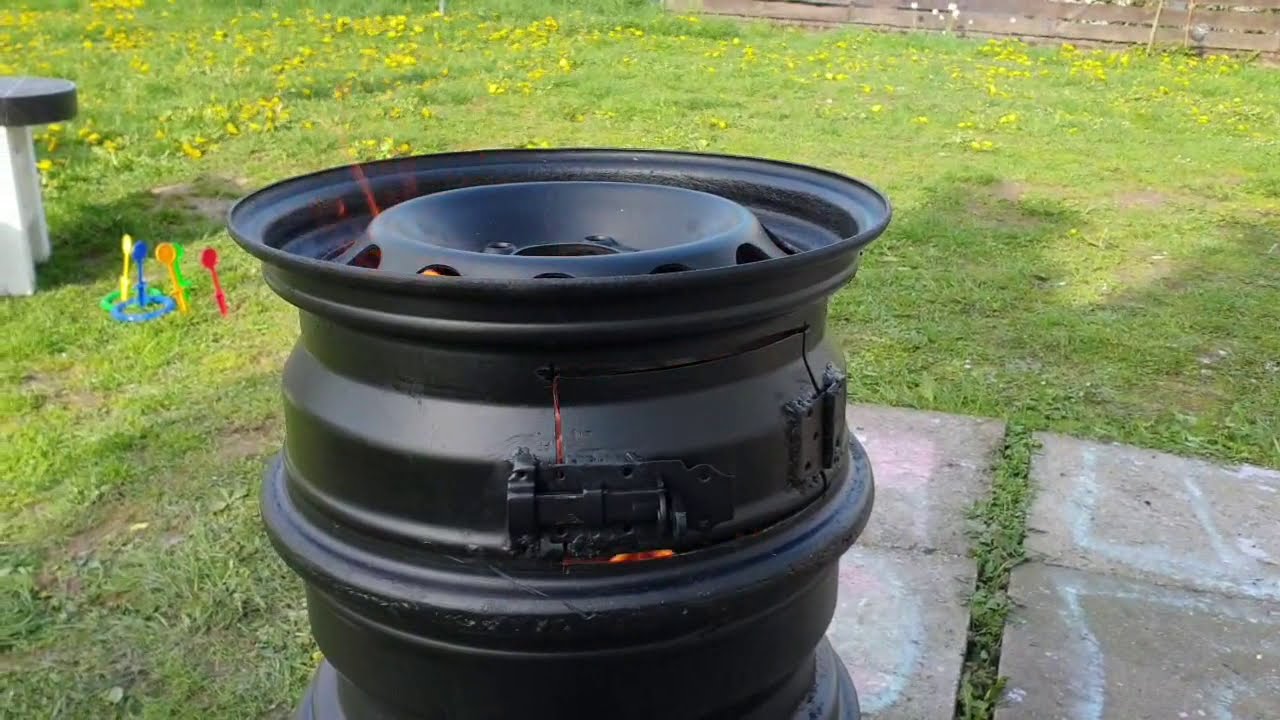 Soba de gradina din jante auto ( garden stove with rims frame )
