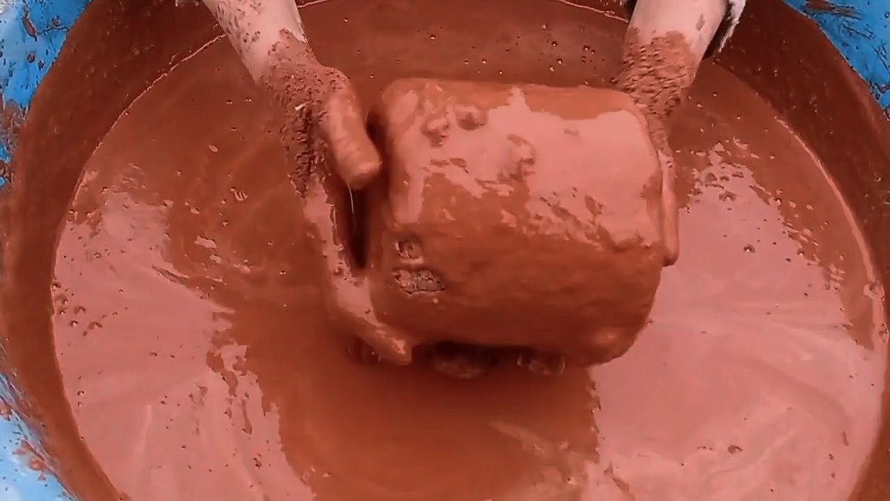Pure red dirt shapes water 💦 crumbling yummy paste play 😋 satisfying