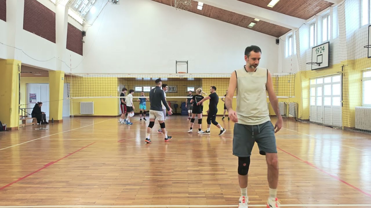 Rekreativna odbojka sala Gradjevinska škola Branko Žeželj 