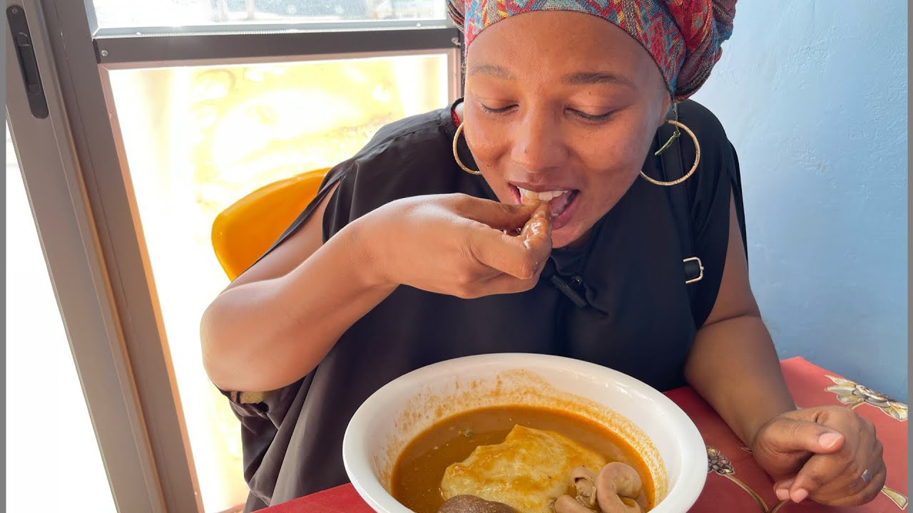 STREET FOOD IN GHANA| CHOP BAR LUNCH IN GHANA