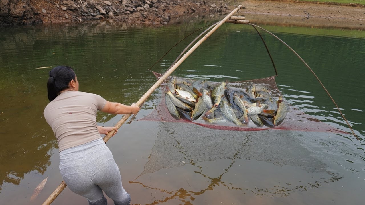 Young Girl's Fishing on River, Ancient Fishing Method, Fishing With Trawl Nets, Catch a Lot Of Fish