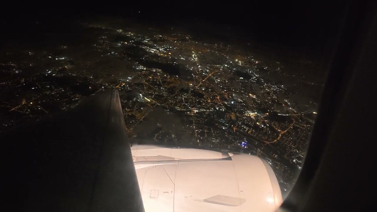 ✈ Air France A320 Night taxi, take off @ Charles de Gaulle