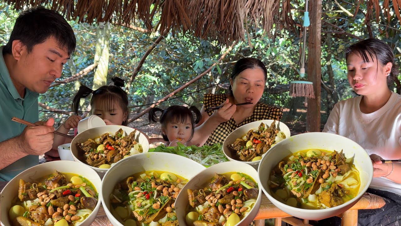 VÌ SỰ CỐ NÀY MÀ NHÀ CÓ LỘC ĂN GÀ TRỐNG ĐÁ ĐEM NẤU MÌ QUẢNG BẢO ĐẢM ĂN LÀ GHIỀN | TNCM