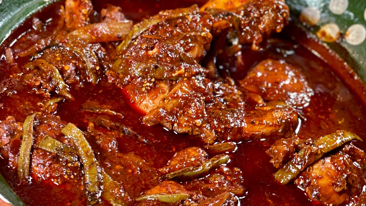 RECETA NUNCA ANTES VISTA DE POLLO EN SALSA RANCHERA CON NOPALES / GUISADO DE POLLO / POLLO EN SALSA