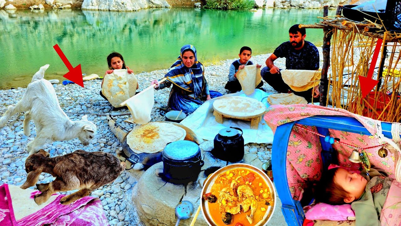 Nomads' Adventure on the Island | The Secret of Traditional Hot Bread on the Fire 🔥🌴🍞🌊Nomadic life