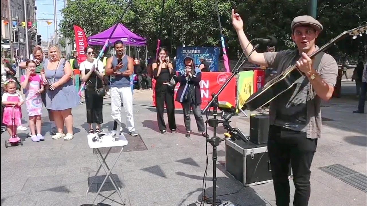 Flute Loops Delivers A Musical Masterclass To A Large Crowd On His Return to Grafton Street.