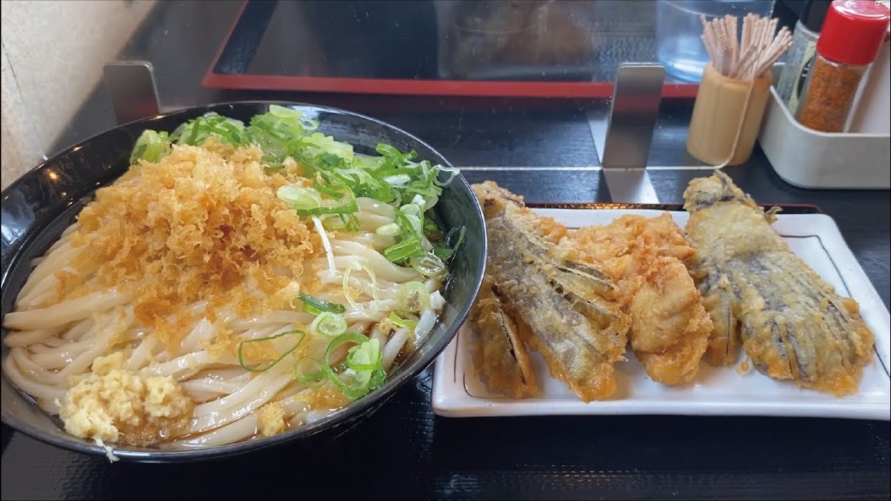 【高知】市内の小さな手打ちセルフうどんへ｜つやつや細麺のコシを堪能
