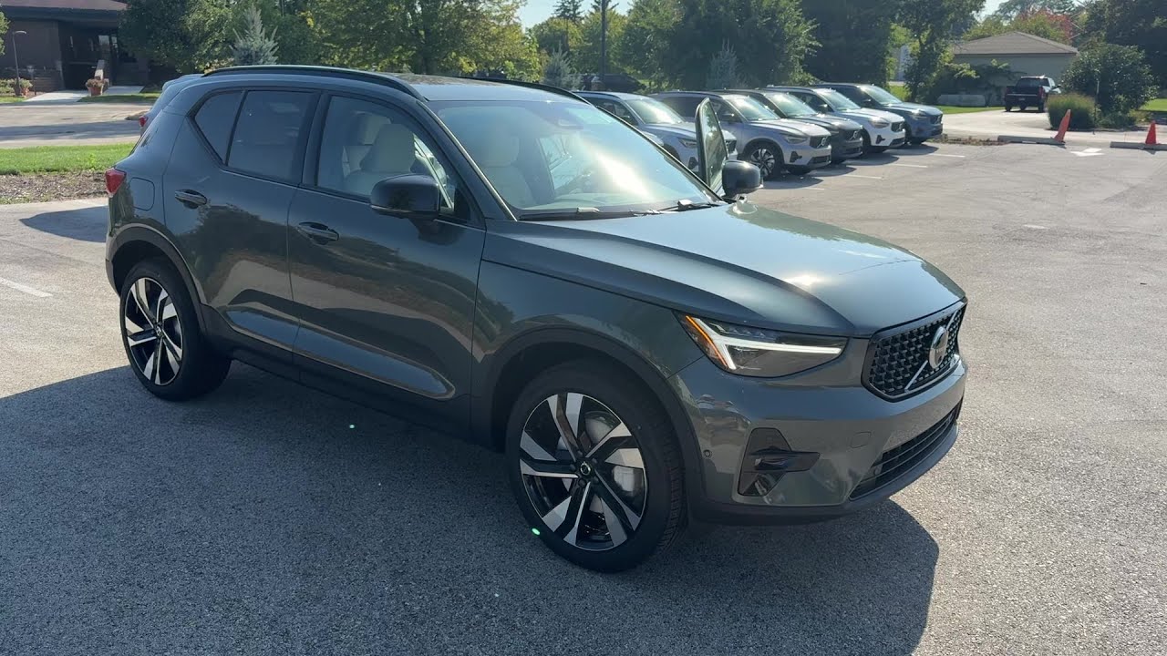 New 2026 Volvo XC40 Ultra at Fields Volvo Cars Waukesha | Waukesha, WI