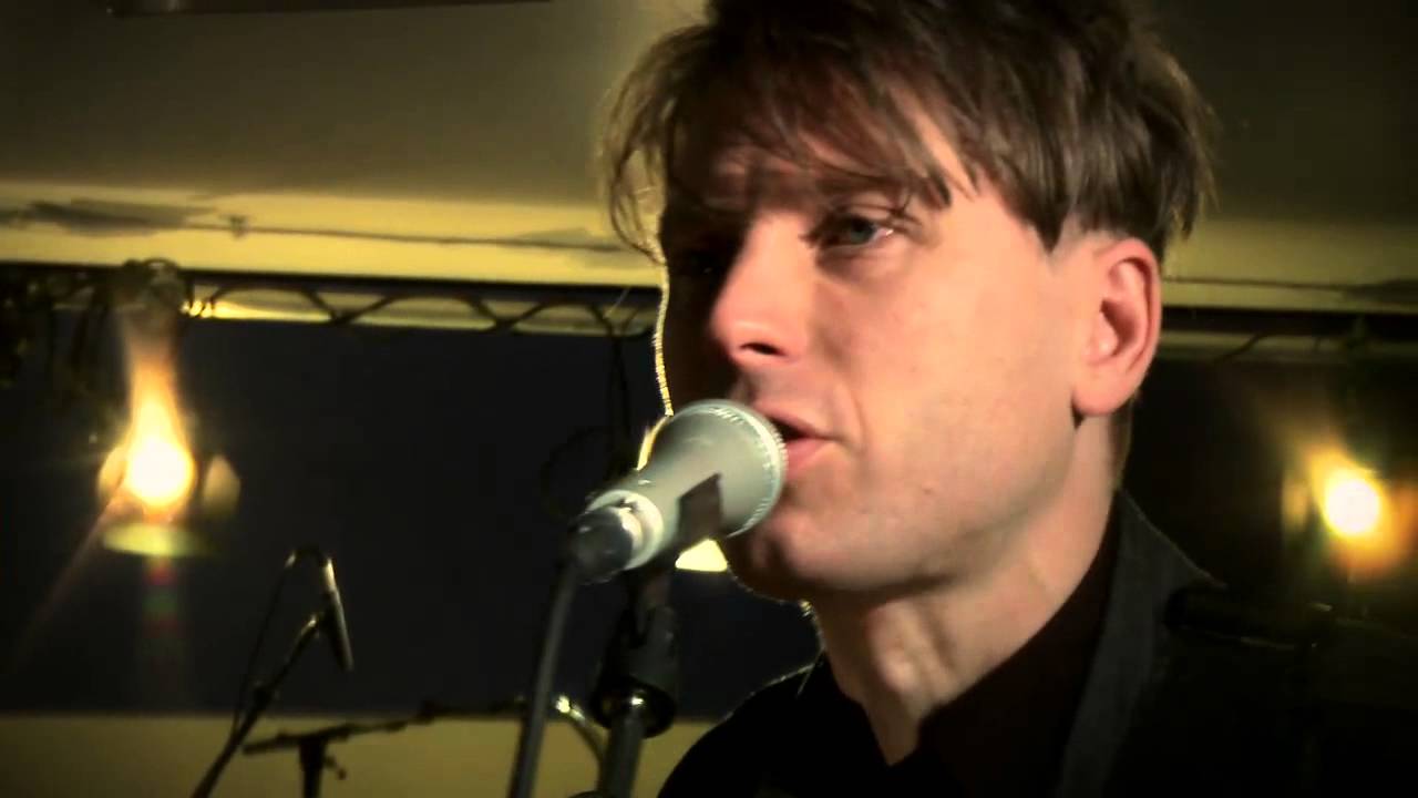Franz Ferdinand perform Right Action - live session