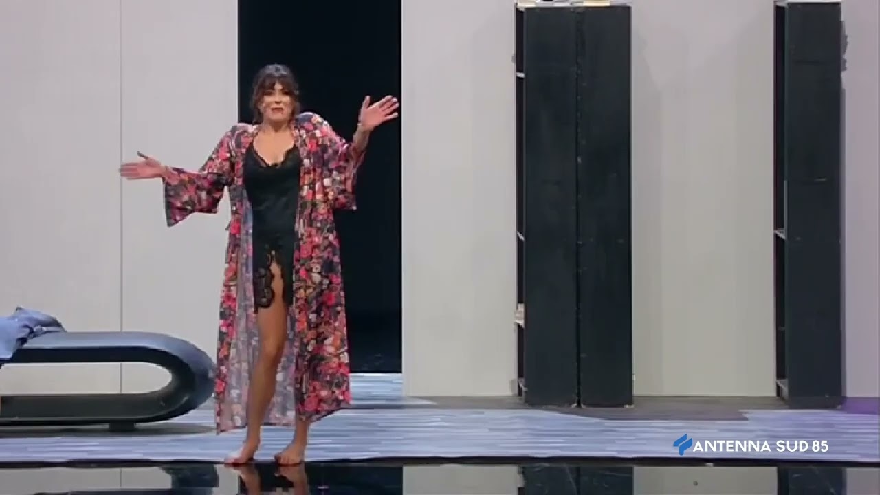 25 Gennaio 2022   Taranto   Teatro Orfeo, successo per Valentina Lodovini