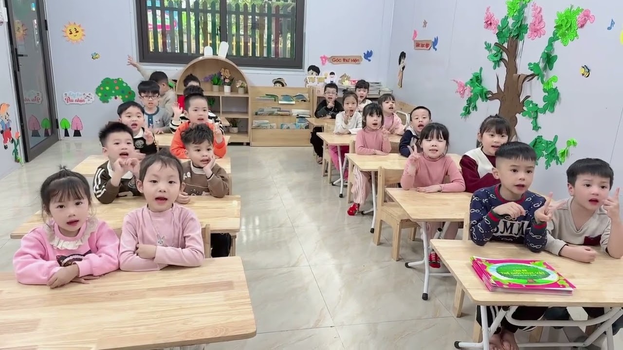 Quá trình phát triển của cây trong mắt các con nhớ trong 1 nốt nhạc
