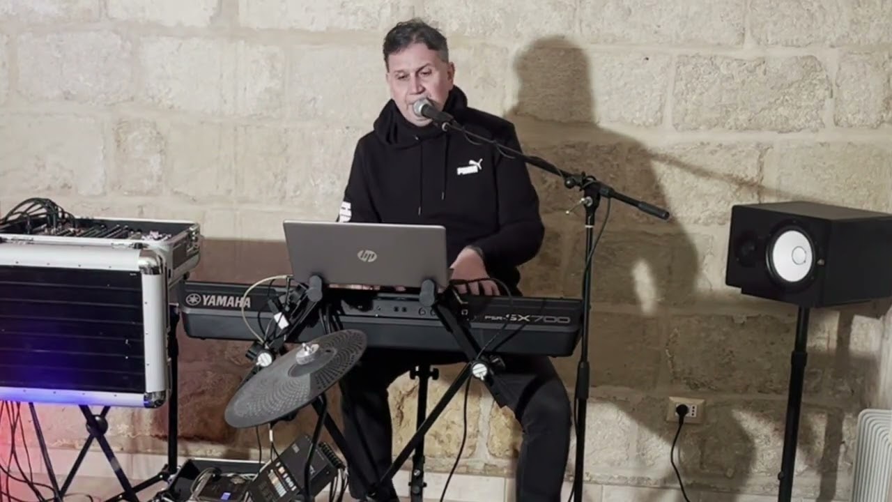 BIAGIO ANTONACCI TRA TE E IL  MARE interpreta MASSIMO LIGUIGLI