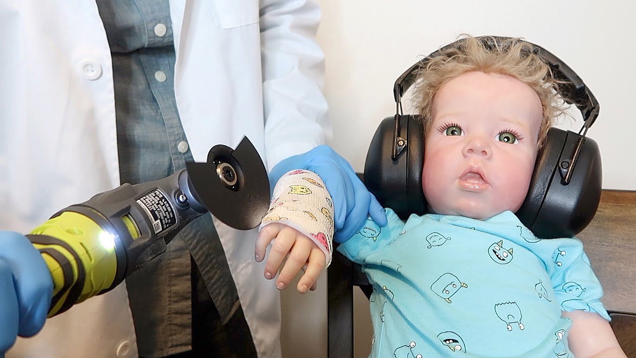 Reborn Toddler Gary Gets Cast Removed at the Doctor for Broken Arm