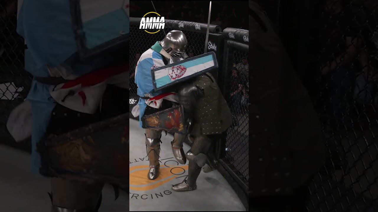 В этом бою мечи ЛЕТАЛИ #armoredmma #cagefighting #amma #wwe #combatsport