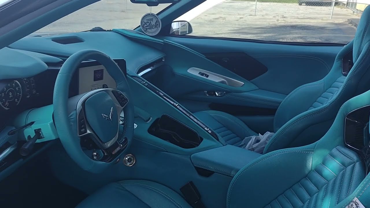 сшитый Slick Iroc Z06, обзор салона
