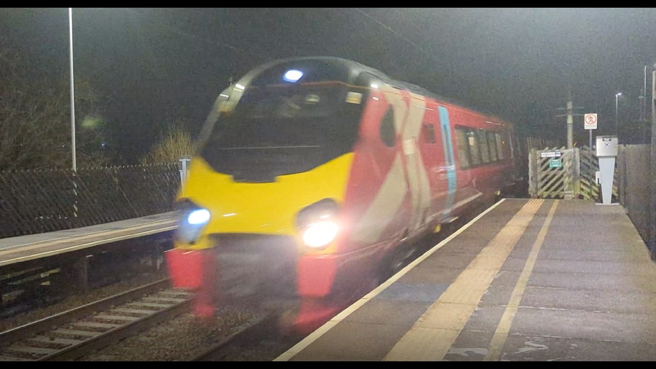 NEWLY REFURBISHED Cross Country Class 220 - 220033 passing Sandal & Agbrigg (08/03/26)