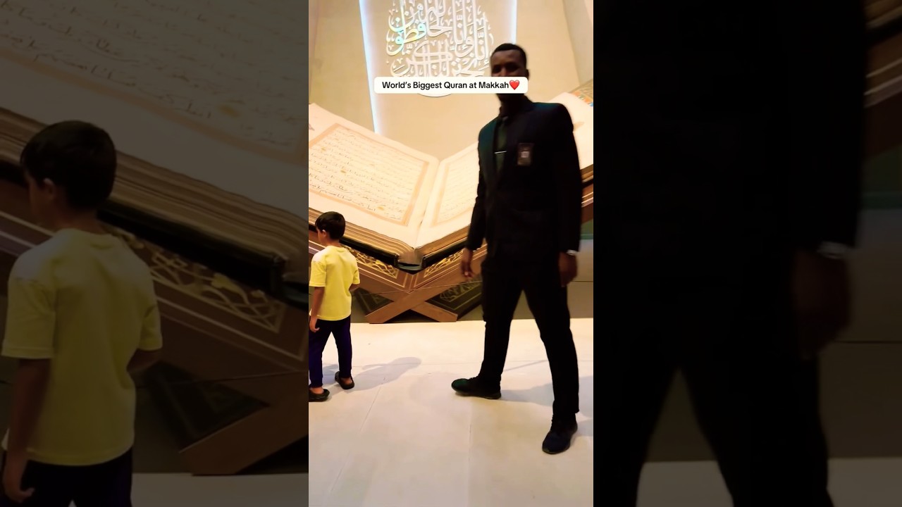 World,s Biggest Quran at Makkah// Makkah Studio