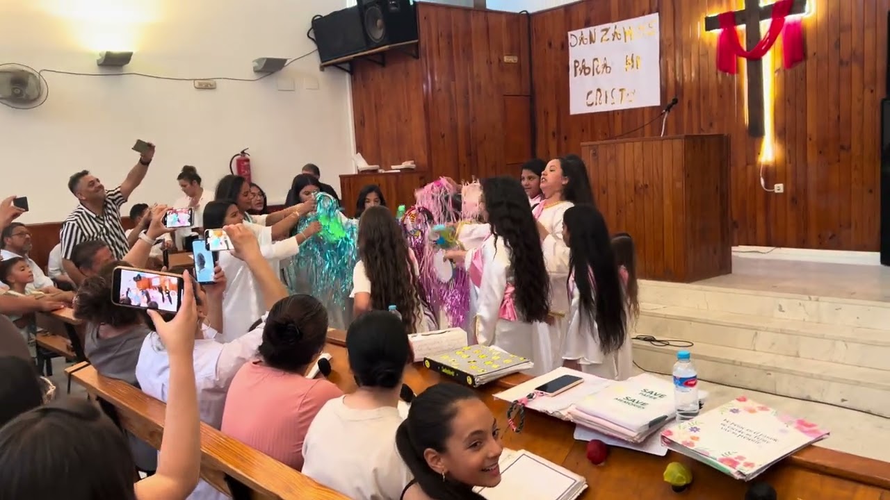 Danza de las niñas de la escuela dominical(iglesia madre albacete)