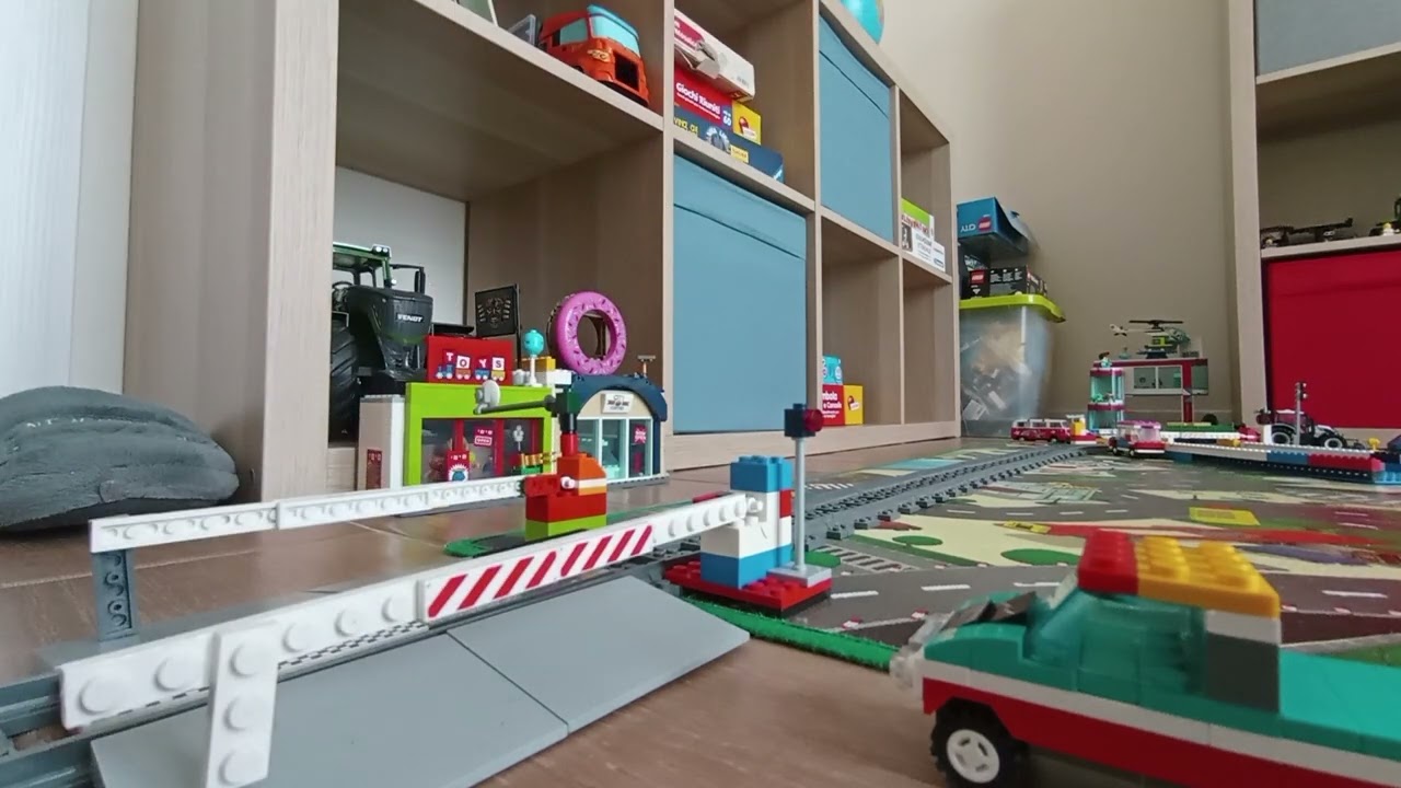 Passaggio a livello di Lego con treno a vapore!!!!!!!!!!!!!!!!!!!!!!!!!!!!!!!!!!!!!!!!!!!!!!!!!!!!!!