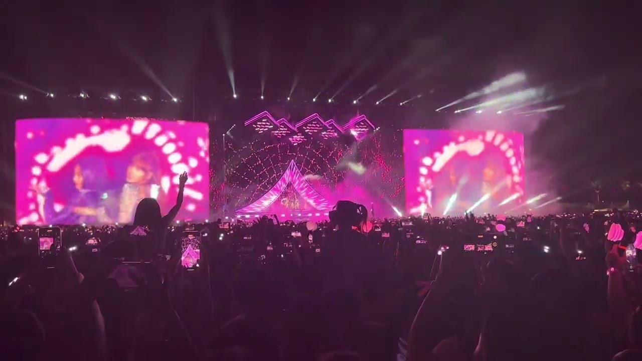 BLACKPINK Coachella 2023 - Pink Venom (Opening)