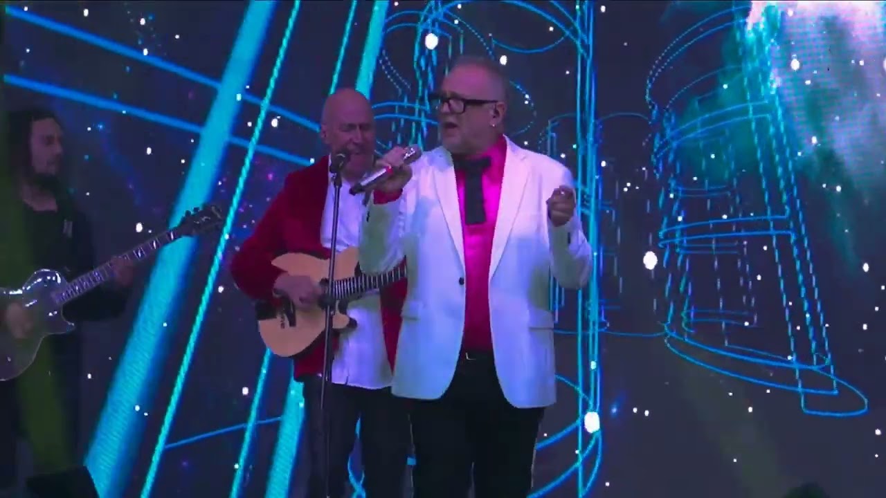 Compa&ntilde;ia Ilimitada en vivo desde Premio Icono 2023