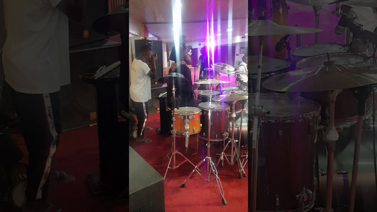 Praise party time at the rccg /shaba segun /praise/groove /african praise