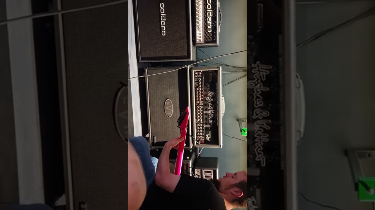 axe palace checking some amazing Engl and redseven amps