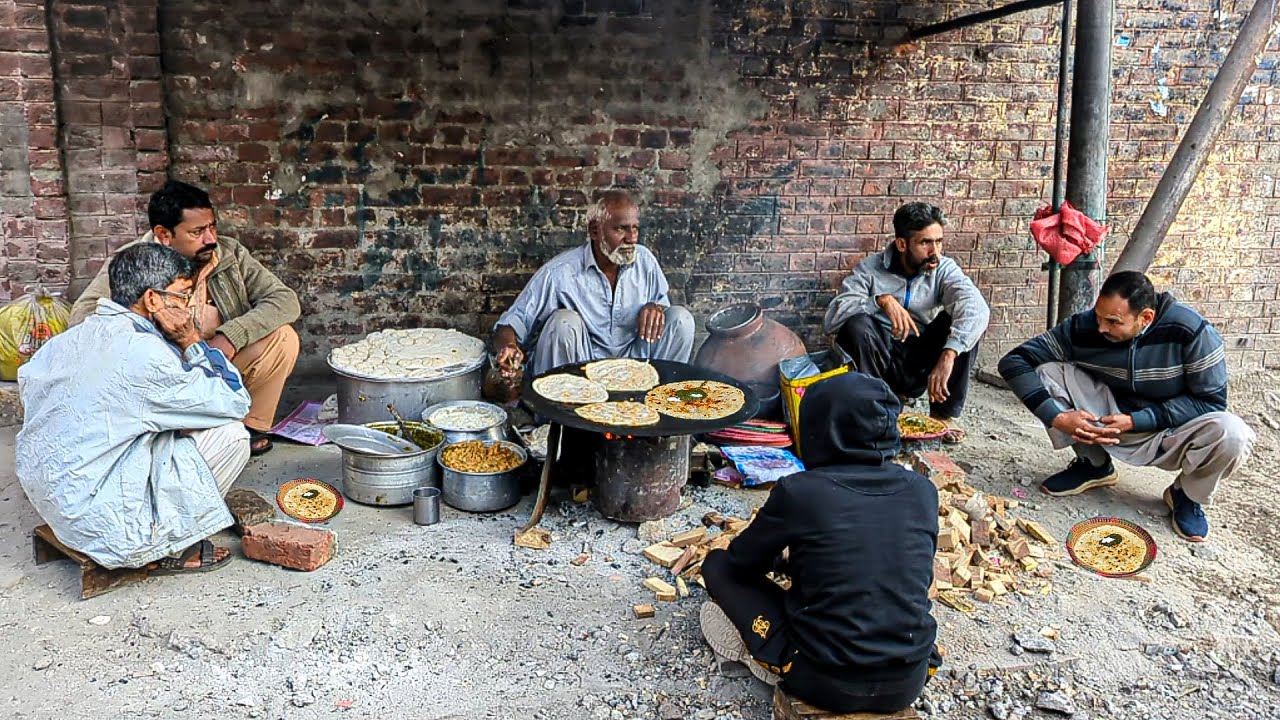 PAKISTANI BREAKFAST STREET FOOD | COMPILATION VIDEO | FOOD VLOGS