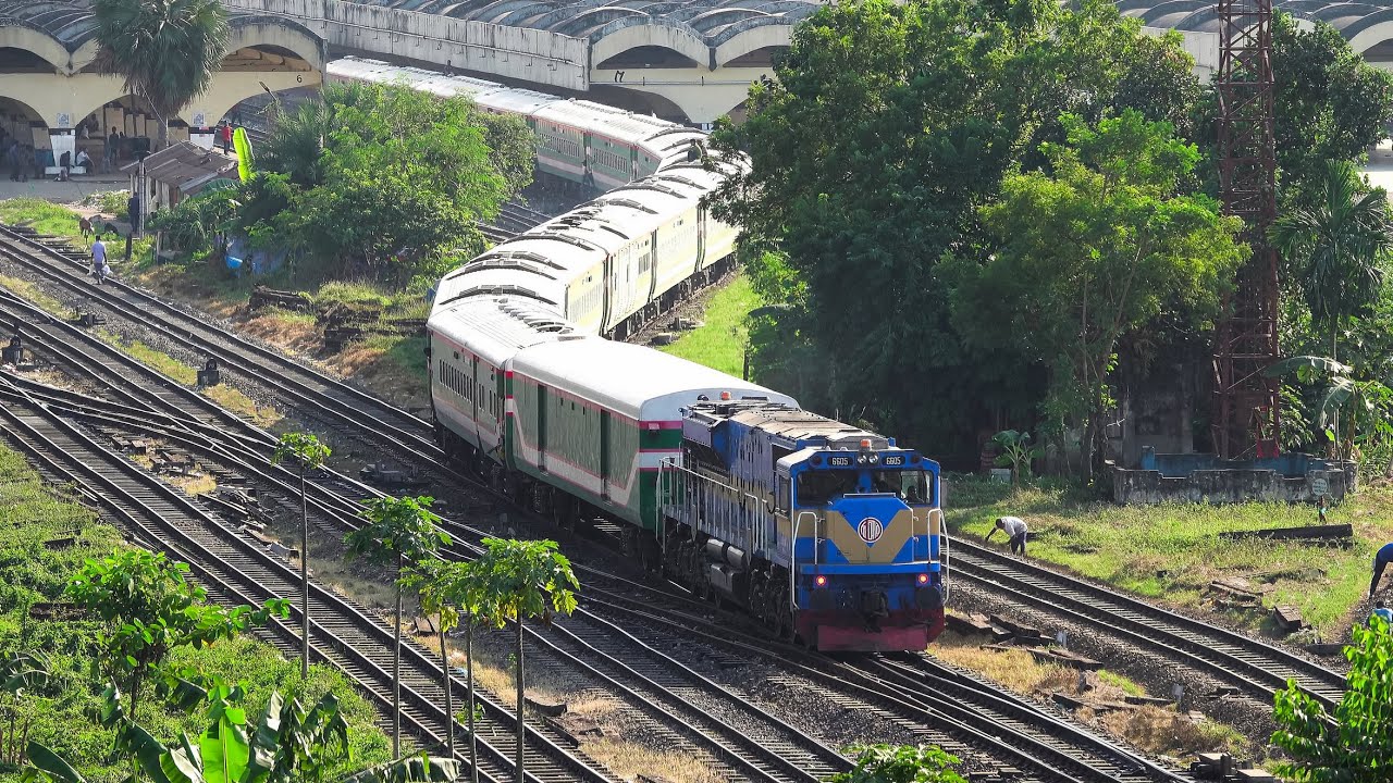 Silk City Express train leaving Dhaka Railway Station || Bangladesh Railway