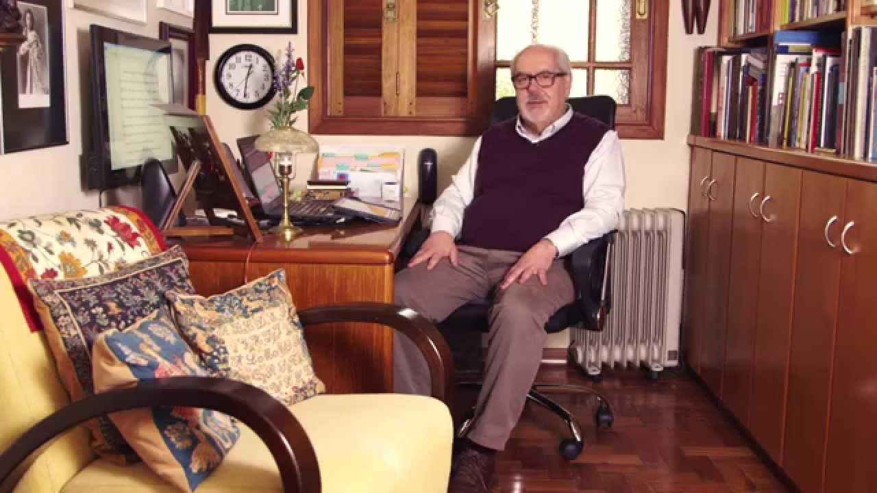 Luiz Antonio de Assis Brasil apresenta o seu local de trabalho | Super Libris