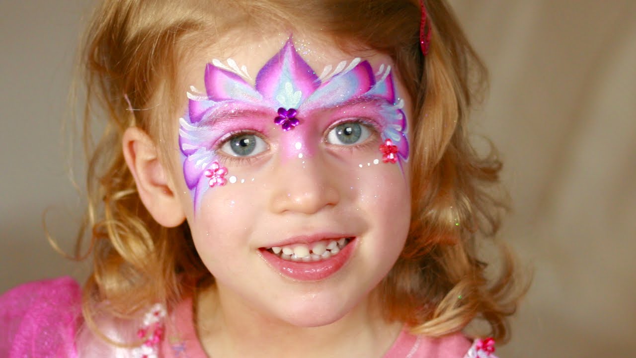 Maquillage de petite princesse - Tutoriel de maquillage des enfants