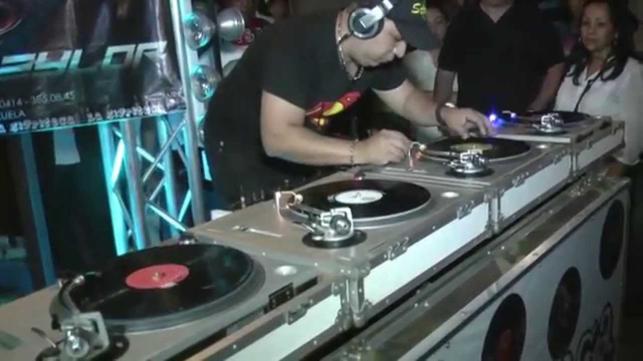 TOTALMENTE RETRO Gran compartir del programa en FAMILIA