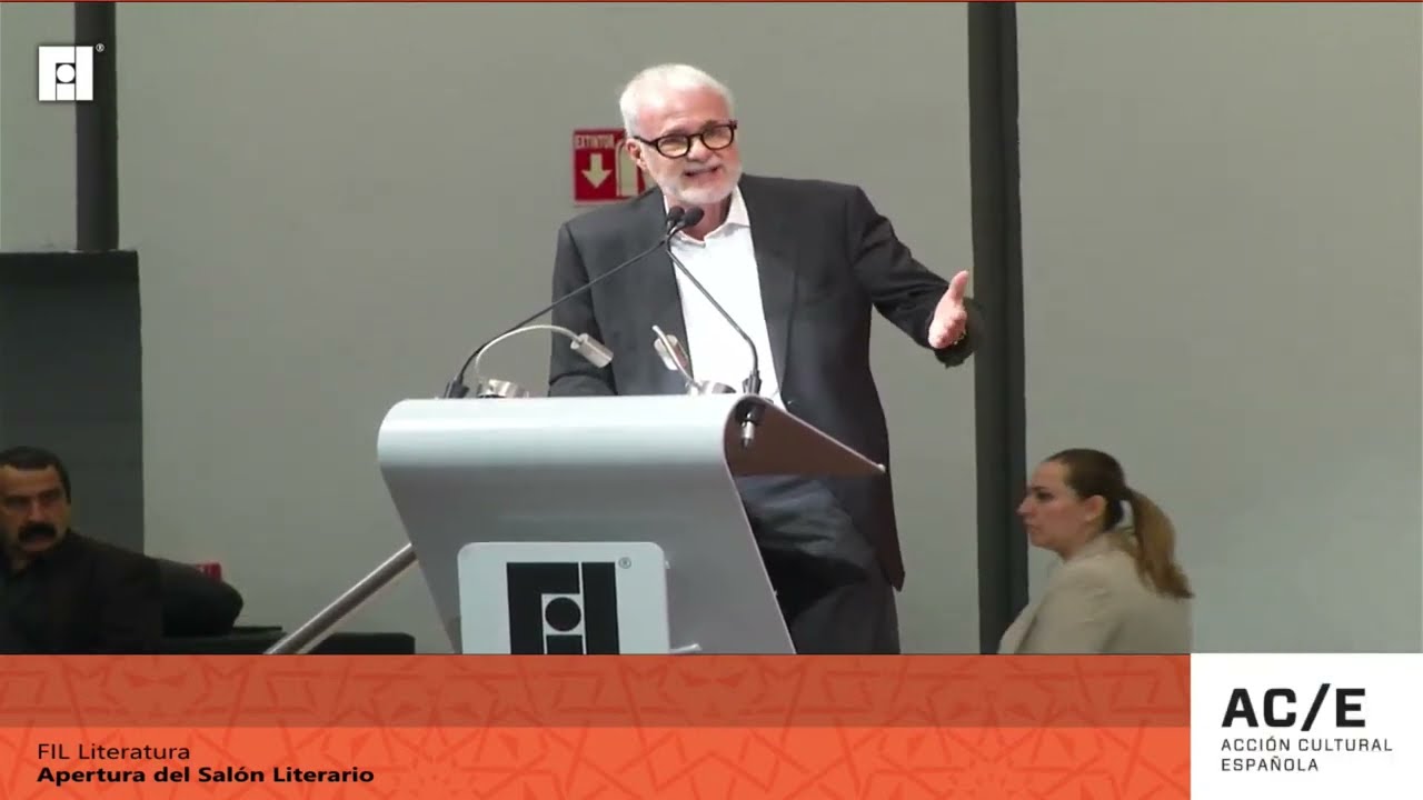 Apertura del Salón Literario a cargo de Irene Vallejo y Alberto Manguel