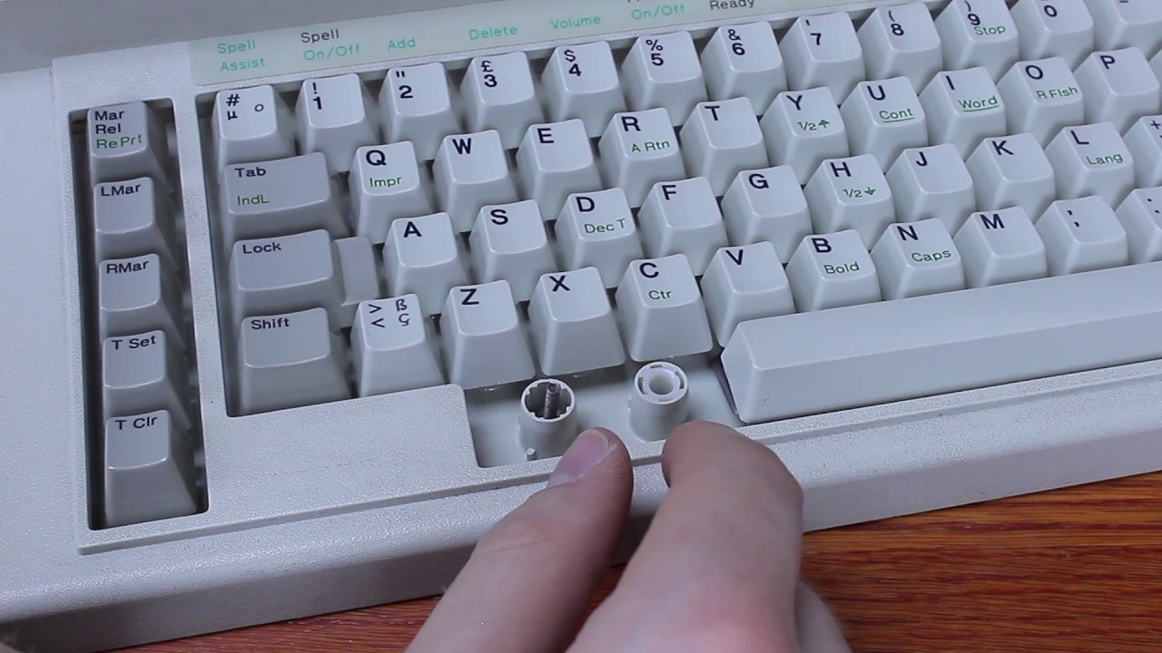 IBM Wheelwriter keyboard review (IBM buckling springs)