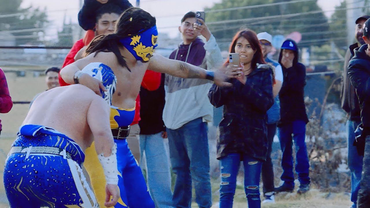 TLÁLOC LUCHA PARA 20 PERSONAS EN UNA IGLESIA - Lalo Elizarrarás con Josuesy y Muelas De Gallo.