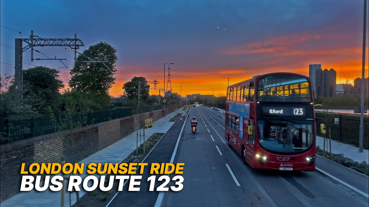 Sunset view of London from the upper deck of a bus - Bus Route 123 - Ilford to Wood Green 🚌