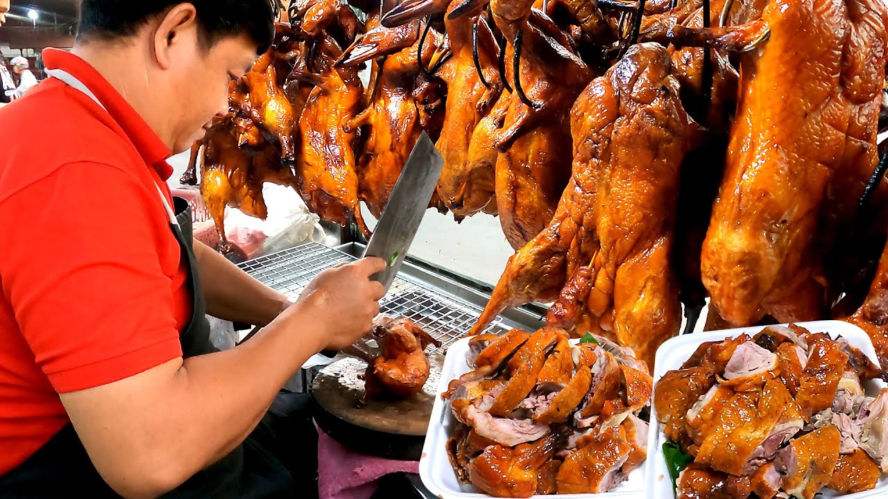 UNBELIEVABLE $3.75 Roasted Duck! Cheap But Delicious! Cambodian Street Food