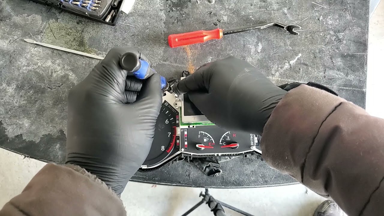 How to rebuild a 2016 Ford Focus Gauge Cluster-Focus 3