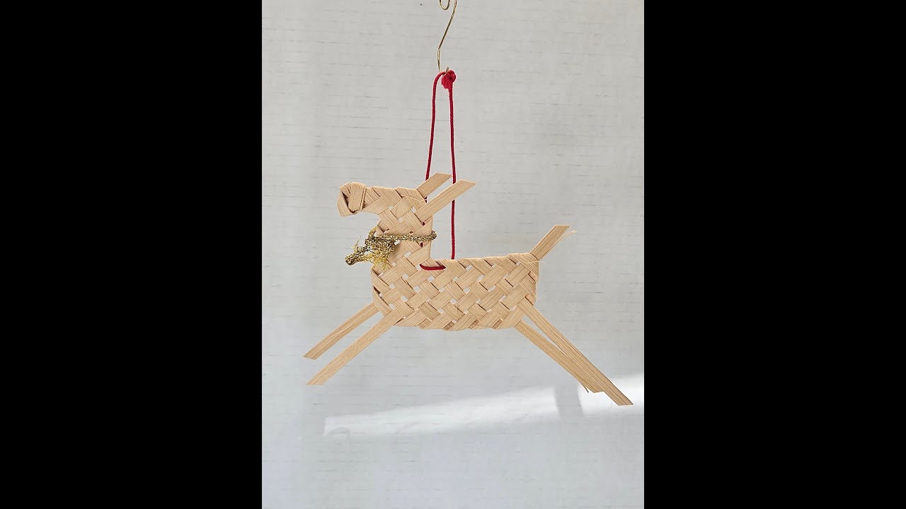 🦌 Weave a Reindeer Ornament | Easy Holiday Basket Weaving Project