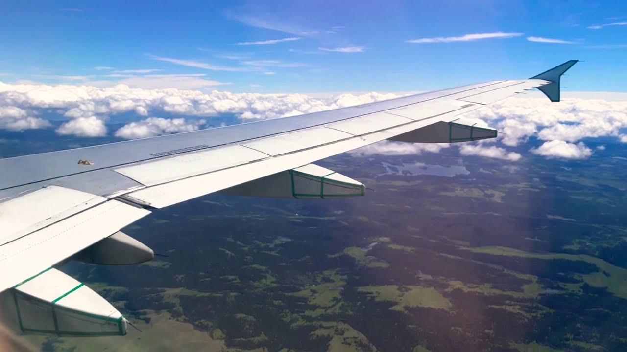 Air Canada A319 landing into Kelowna YLW