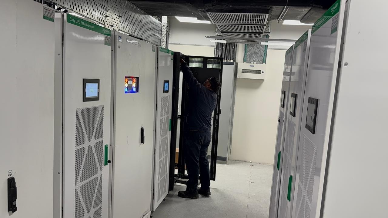 #top  #industrial #easy  UPS Systems (#250  kVA/KW range) & #LITHIUM -ION #victor #vs  #creators