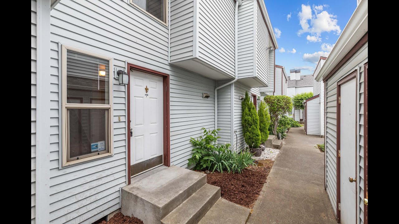 Condo for Rent in Kent 2BR/1.5BA by Kent Property Management